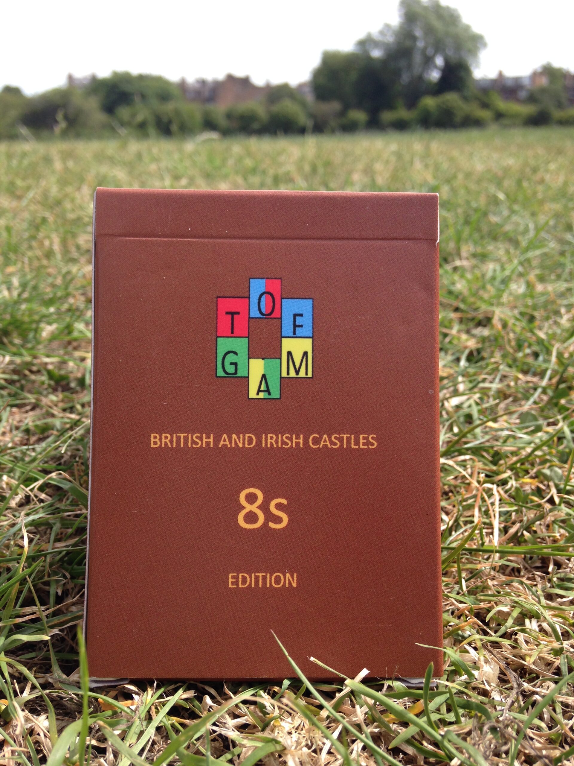 CA01 TOFGAM British & Irish Castles 8s Card Game