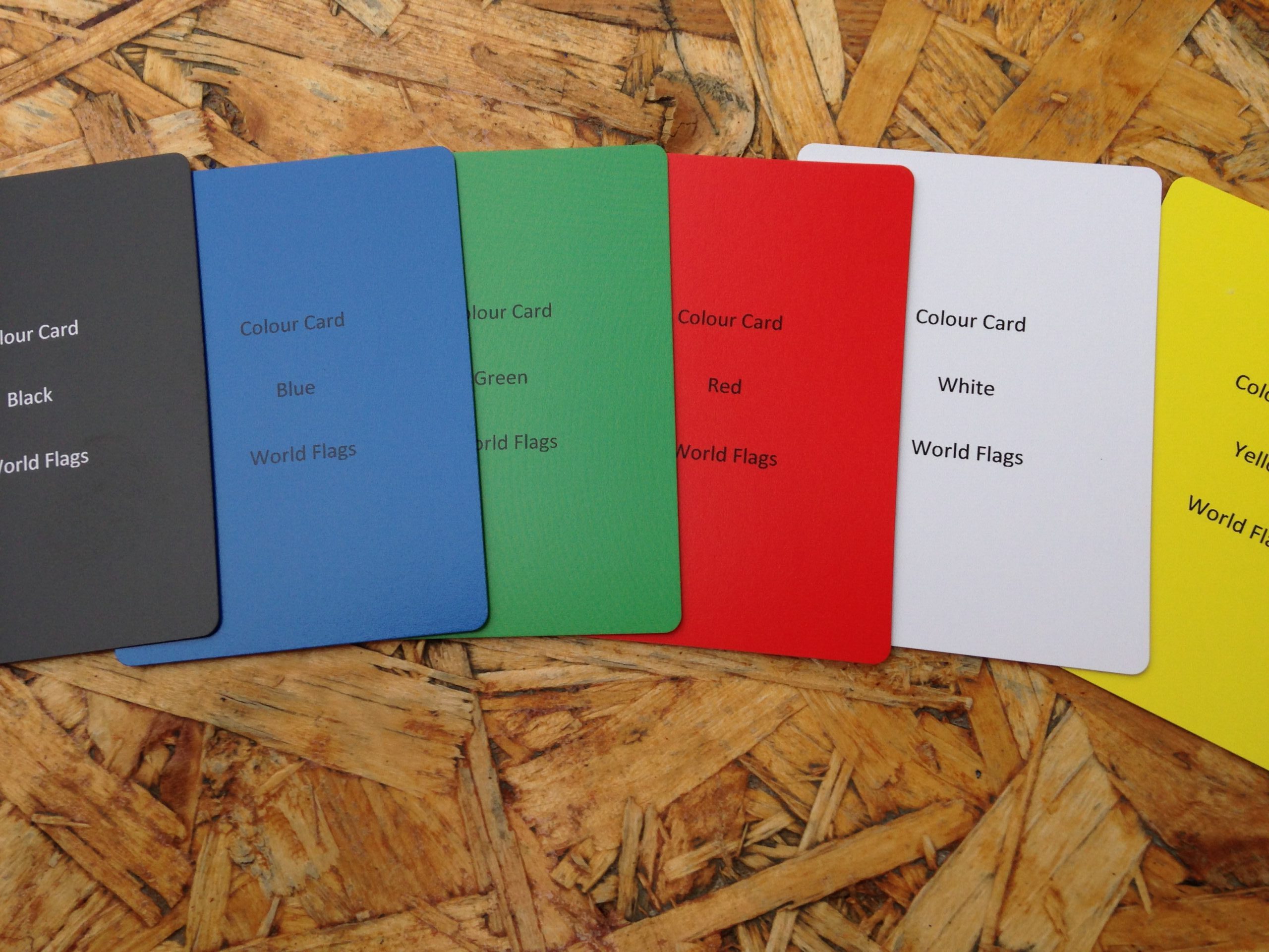 FL12 TOFGAM World Flags 6s Card Game - Image 3